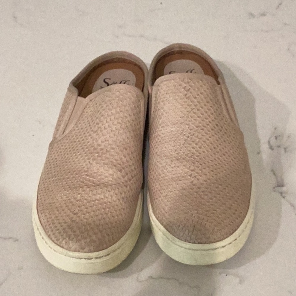 Sofft Women's Tan Mules